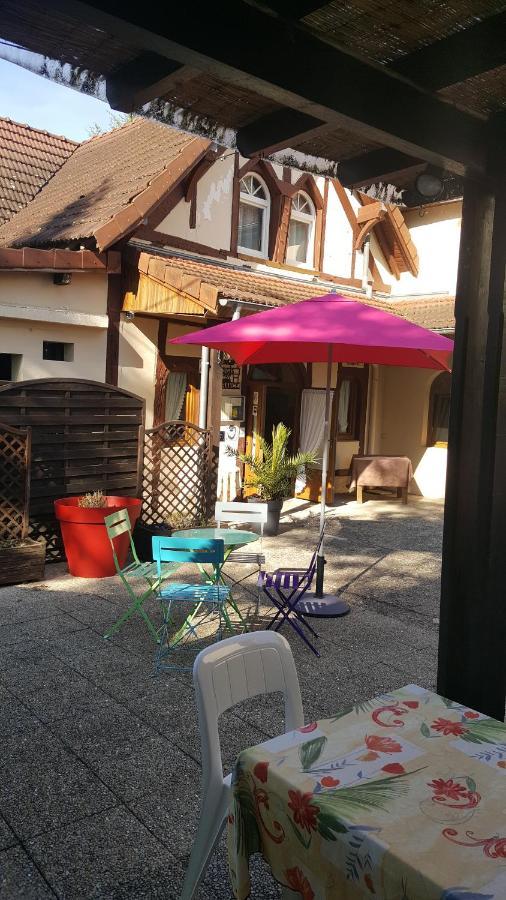 Logis Doubs Rivage Hotell Charette-Varennes Eksteriør bilde